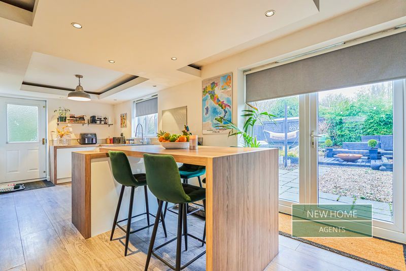 Property photo 3 of 38 Photo 12