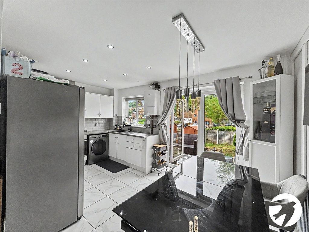 Property photo 2 of 18 Picture No. 20
