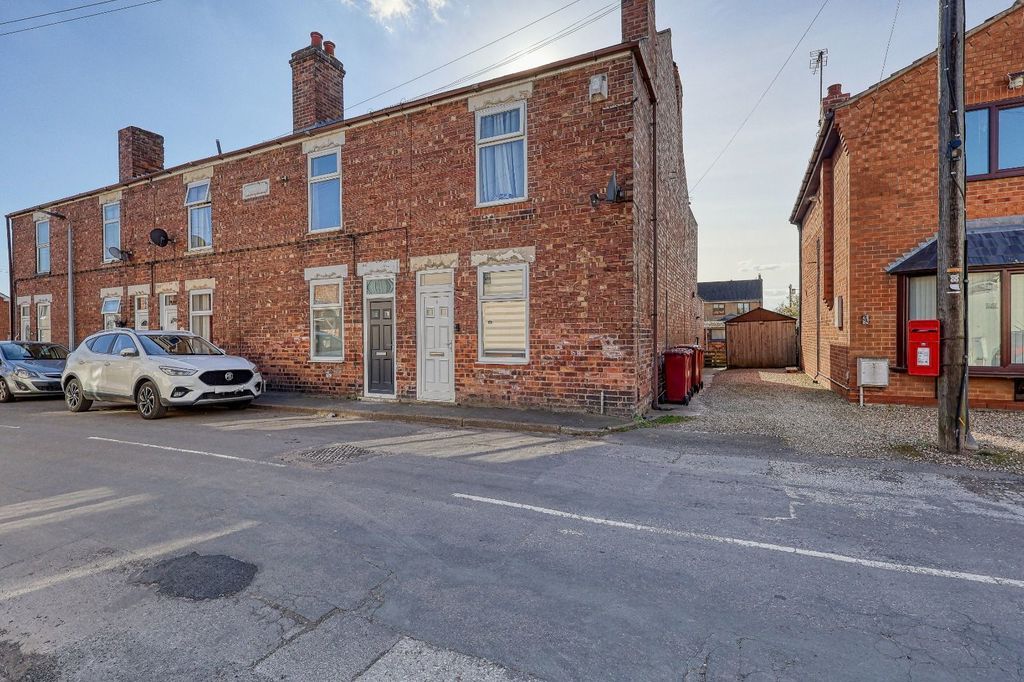 Property photo 1 of 13 Frontal