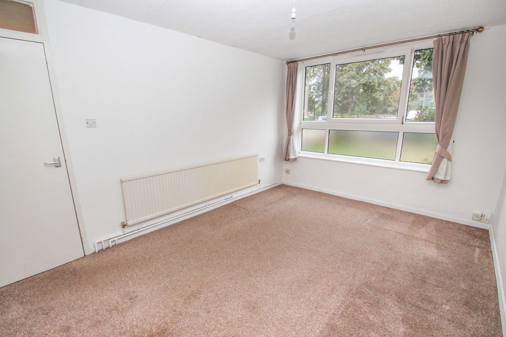 Property photo 1 of 8 5603351