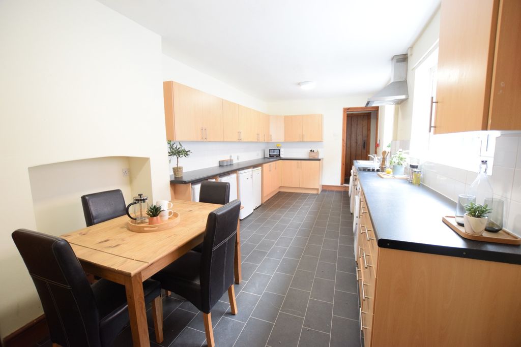 Property photo 3 of 15 4997834