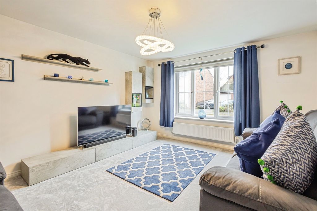 Property photo 3 of 20