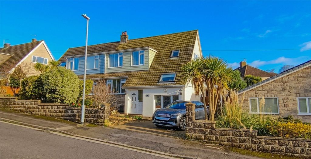 Property photo 1 of 22 Picture No. 05