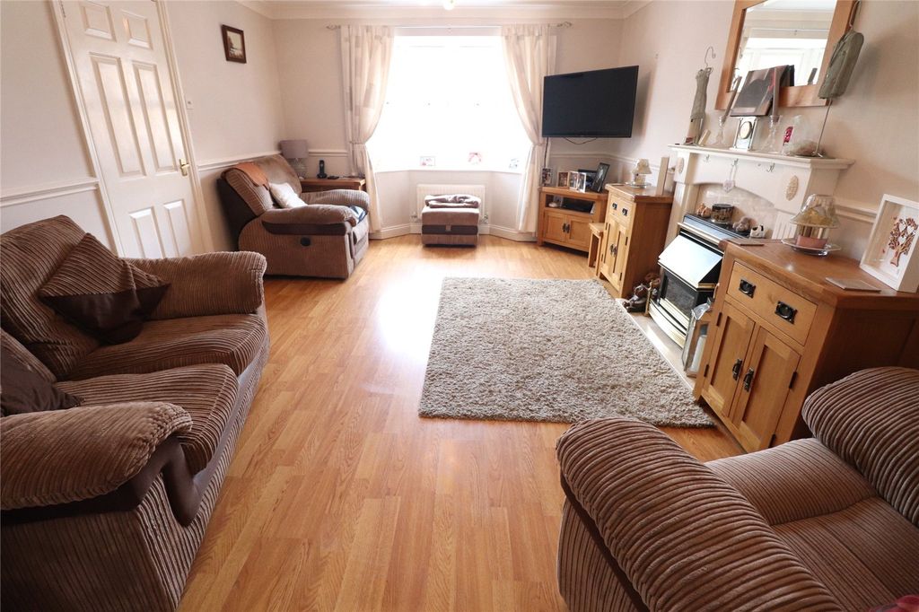 Property photo 2 of 38 Picture No. 14