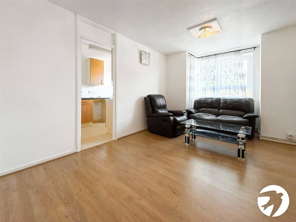 Property photo 3 of 7 Picture No. 04