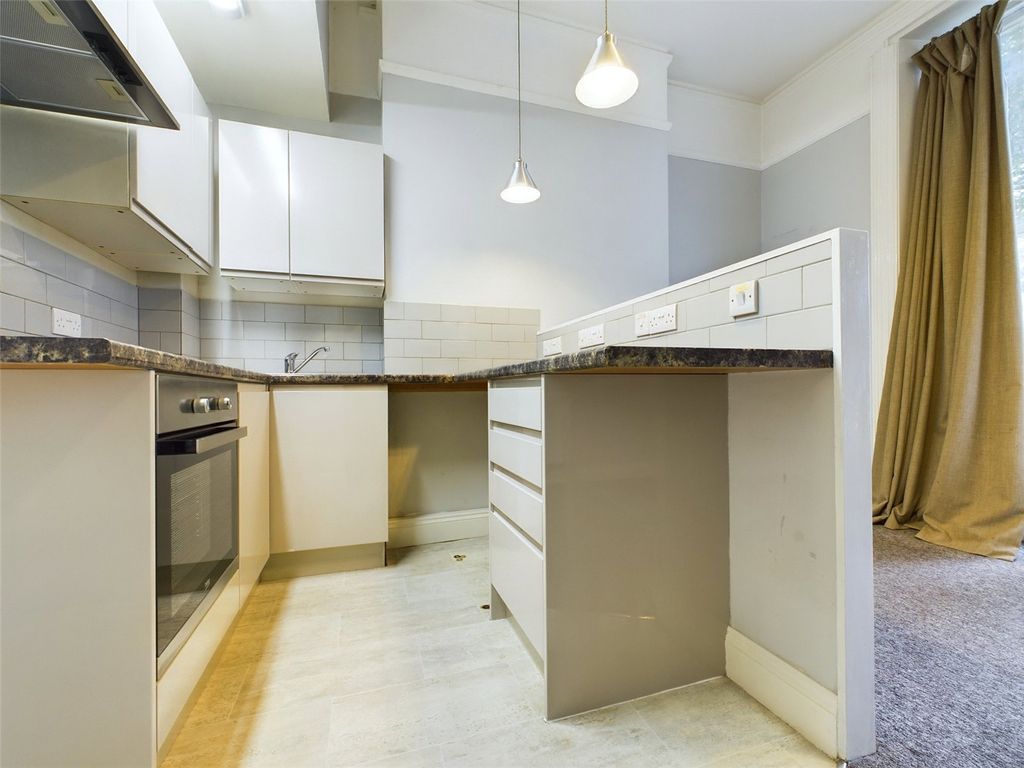 Property photo 3 of 13 Kitchen