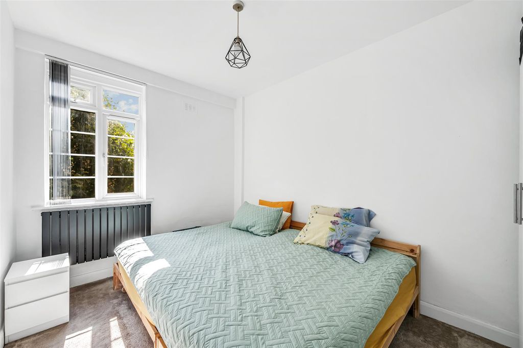 Property photo 3 of 10 Flat 24, Acton House-8.Jpg