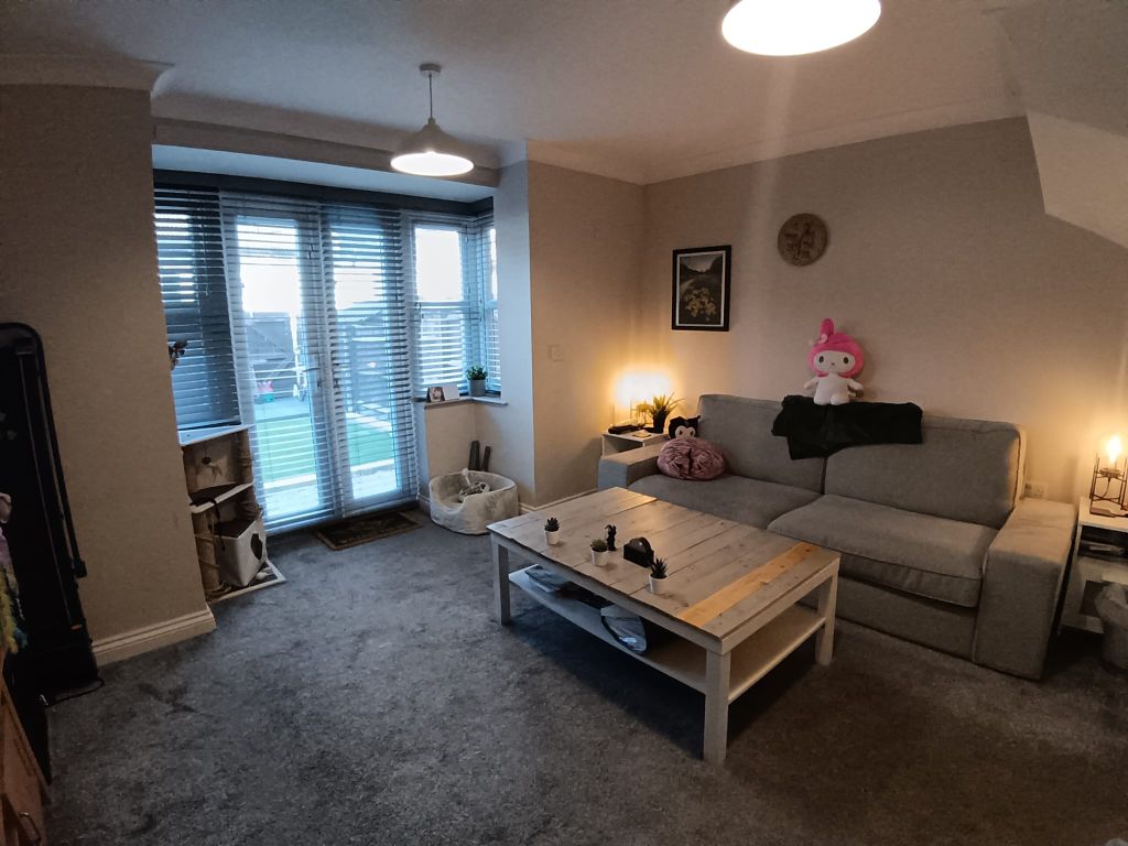 Property photo 3 of 15 Living Room