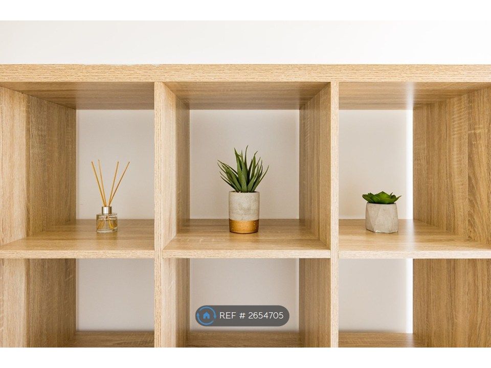 Property photo 3 of 35