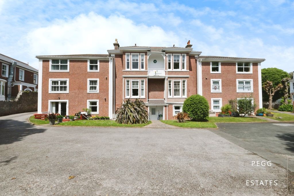 Property photo 1 of 22