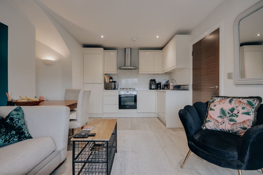 Property photo 1 of 5 Open-Plan Living Room