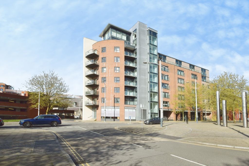 Property photo 2 of 19