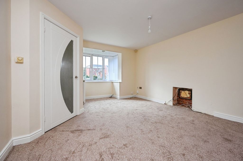 Property photo 2 of 15 Pbox-Img.Jpg