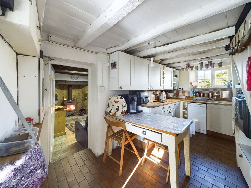 Property photo 3 of 16 Kitchen