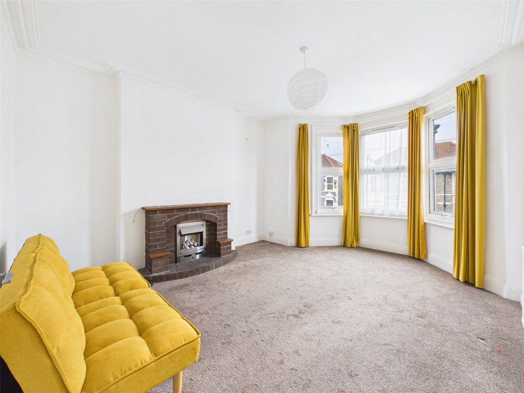 Property photo 2 of 13 Picture No. 05