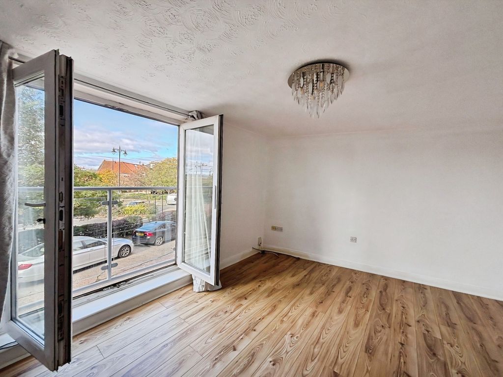 Property photo 2 of 20 4592282