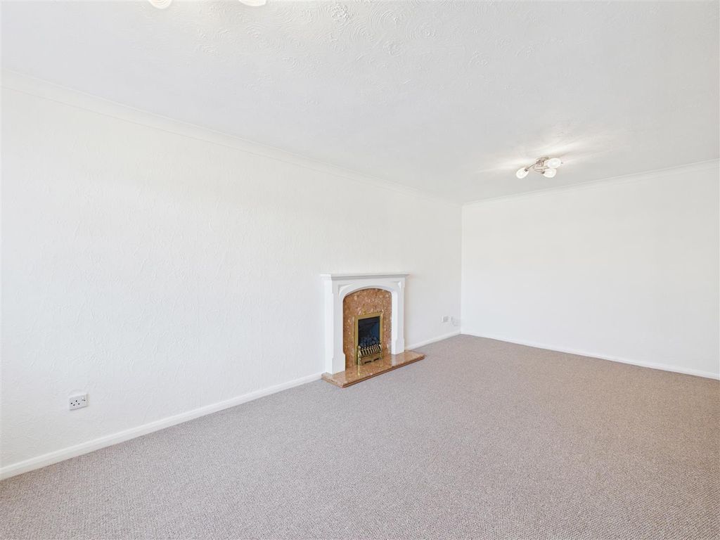 Property photo 3 of 15 Cam05476G0-Pr0147-Still015.Jpg