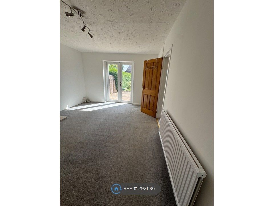Property photo 3 of 35