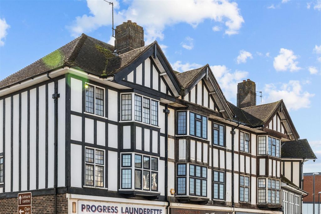 Property photo 1 of 13 2A Commercial Square-17.Jpg