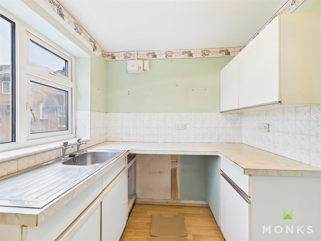 Property photo 2 of 11 Cam05160G0-Pr0055-Still003.Jpg