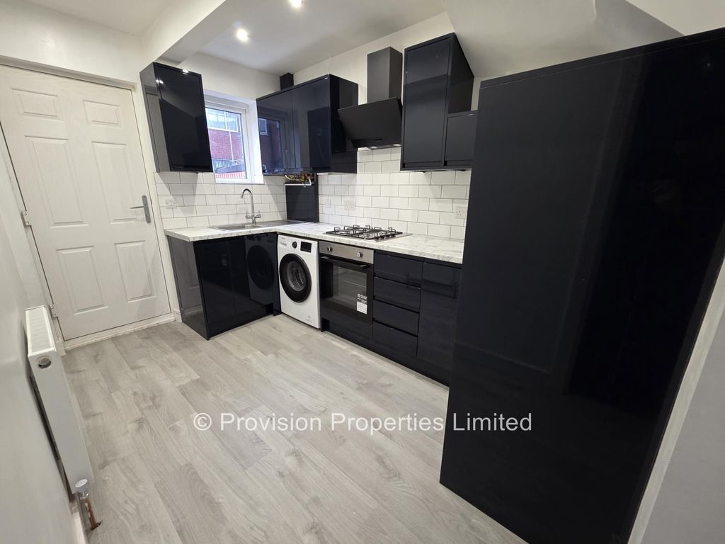 Property photo 2 of 12 Photo