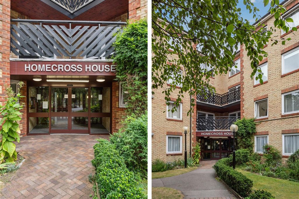 Property photo 1 of 15 Homecross House, W4 - For Sale
