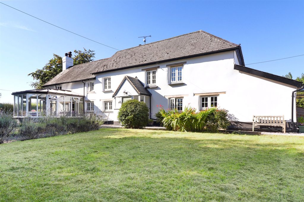 Property photo 2 of 21 Picture No. 24