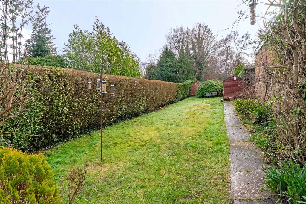 Property photo 3 of 12 Garden