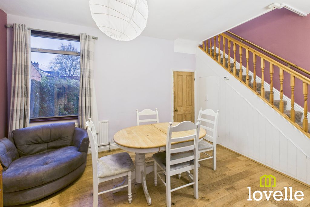 Property photo 3 of 28