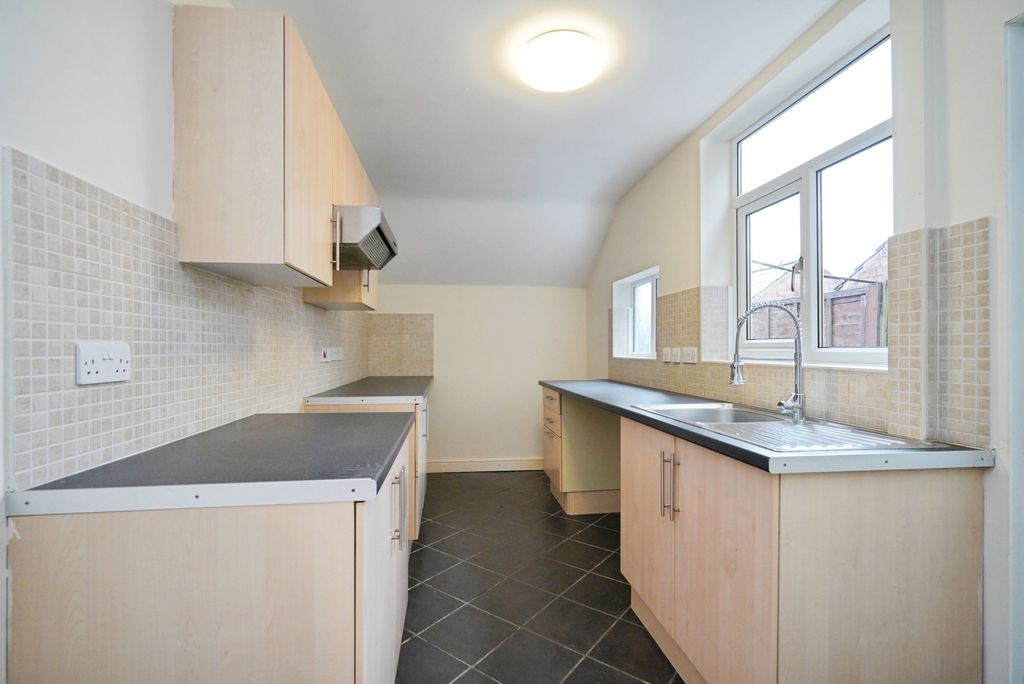 Property photo 3 of 12 Pbox-Img.Jpg