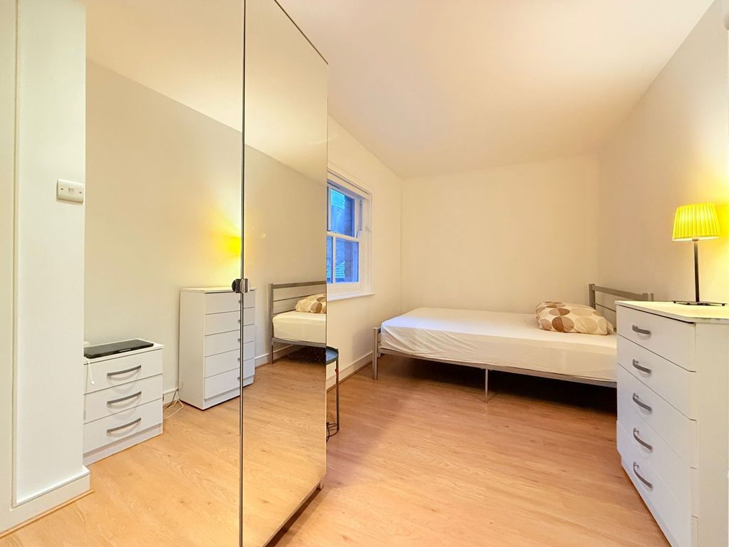 Property photo 3 of 8 Whatsapp Image 2025-12-16 At 16.55.39 (5)