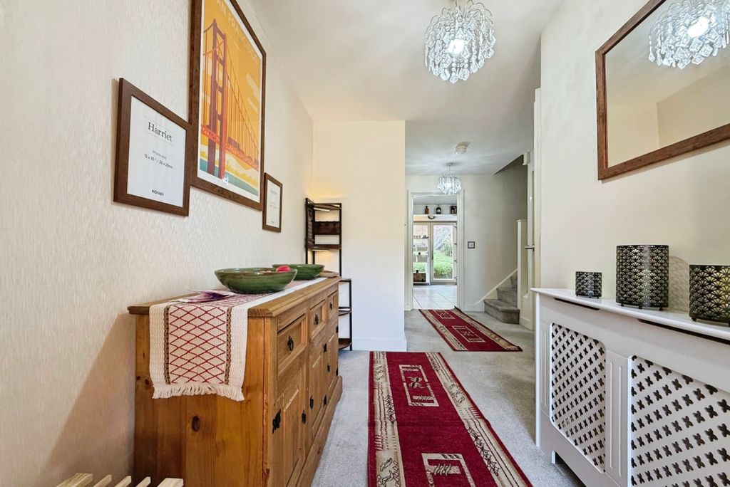 Property photo 3 of 21 4633094