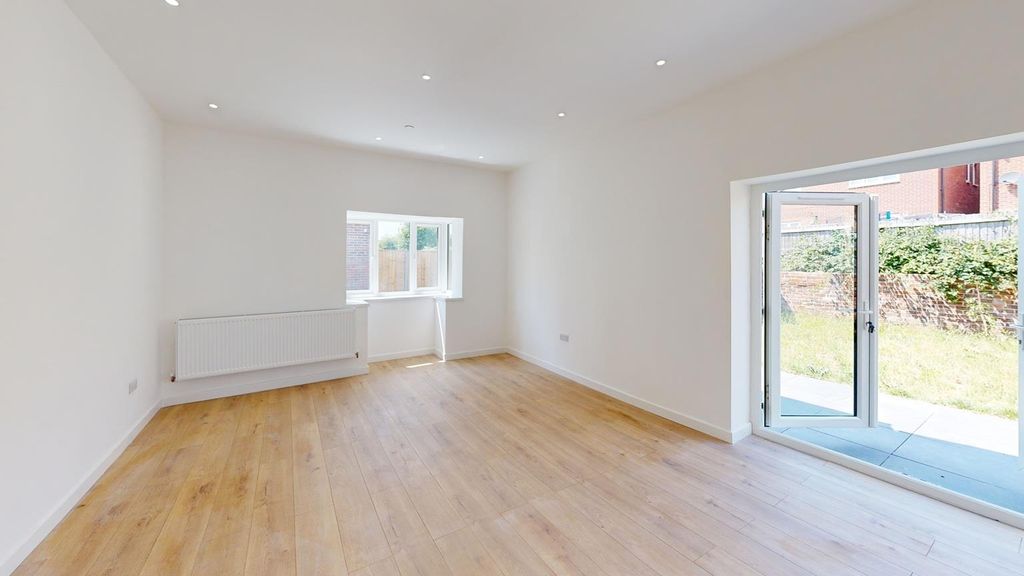 Property photo 2 of 9 2.Jpg