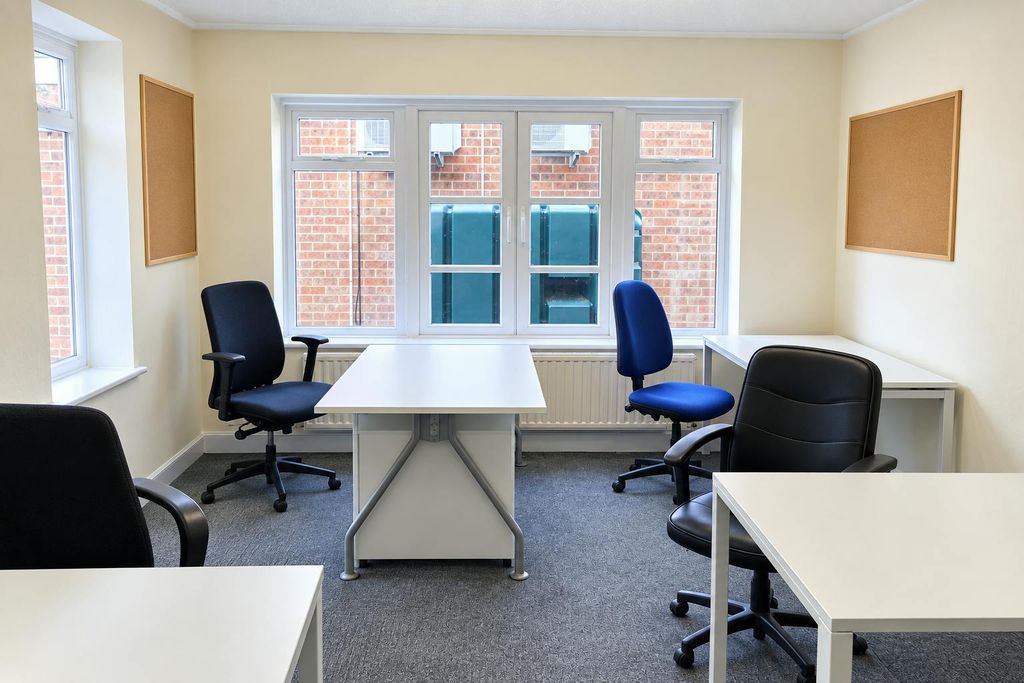 Property photo 1 of 4 Hastingwood Gr Floor Office 1.Png