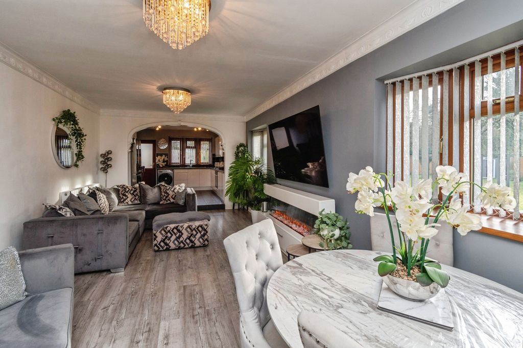 Property photo 2 of 19 Pbox-Img.Jpg