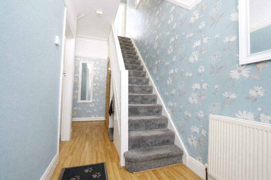 Property photo 3 of 16 5326152