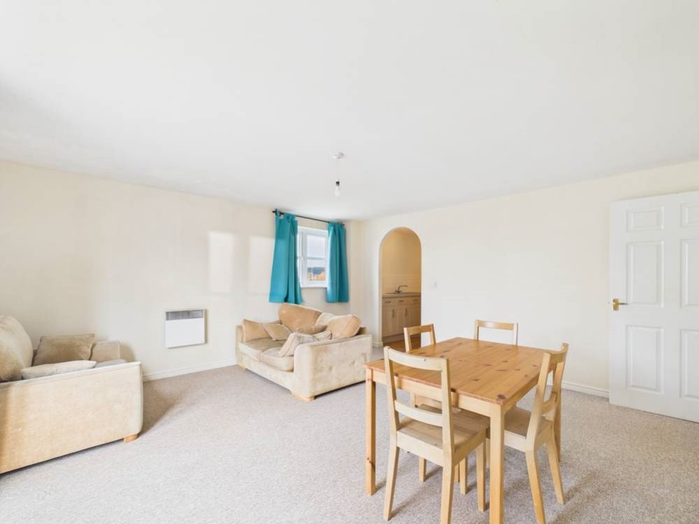 Property photo 3 of 9 Cam01740G0-Pr0552-Still012-Thumbnail-H750-70