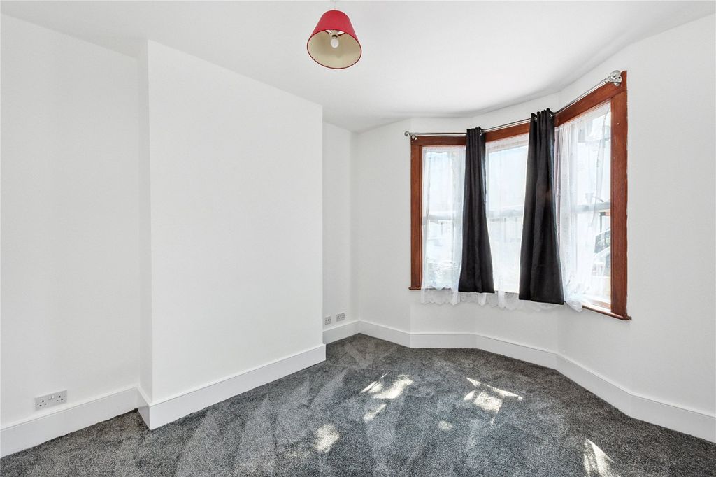 Property photo 2 of 14 Picture No. 04