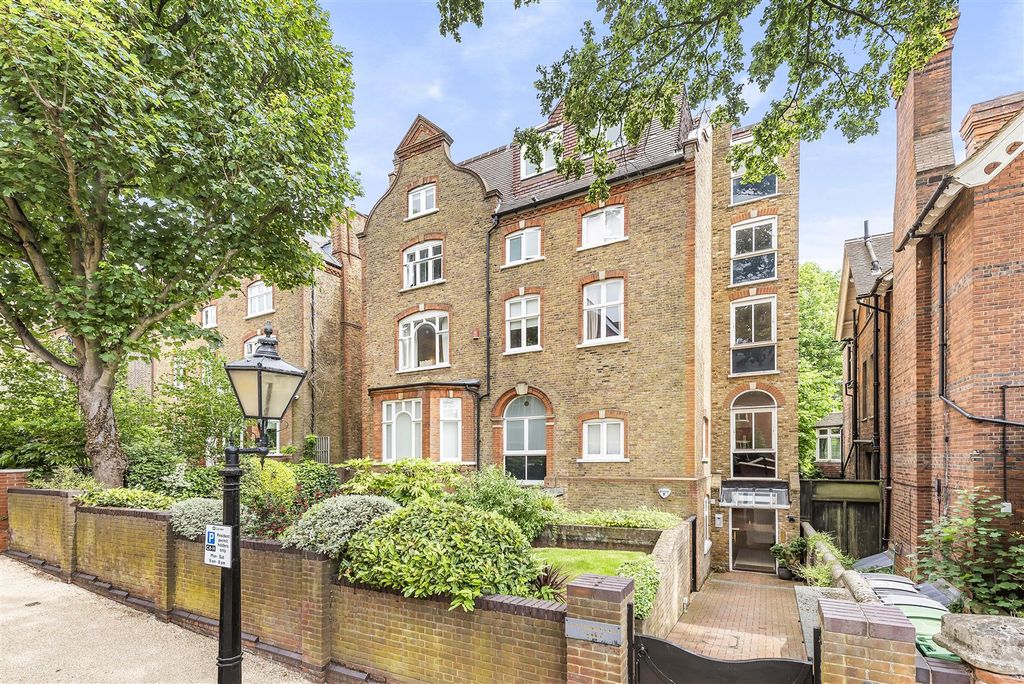 Property photo 2 of 12