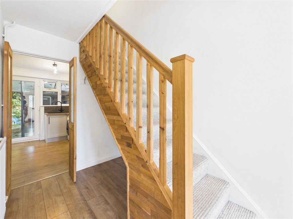 Property photo 2 of 16 Picture No. 12