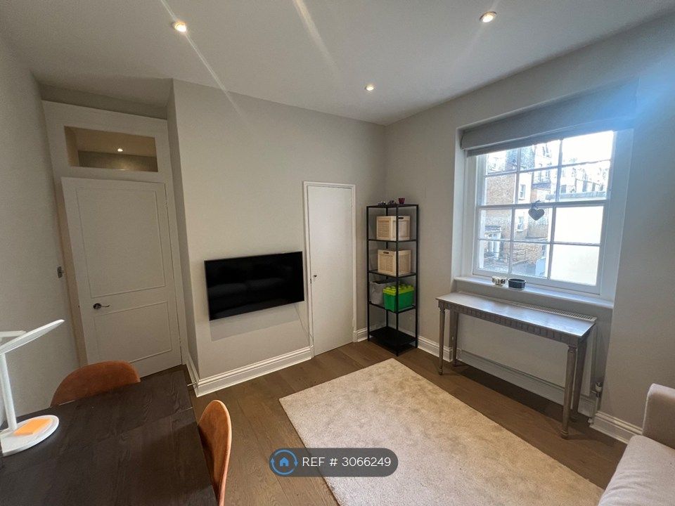 Property photo 2 of 8 Living Room