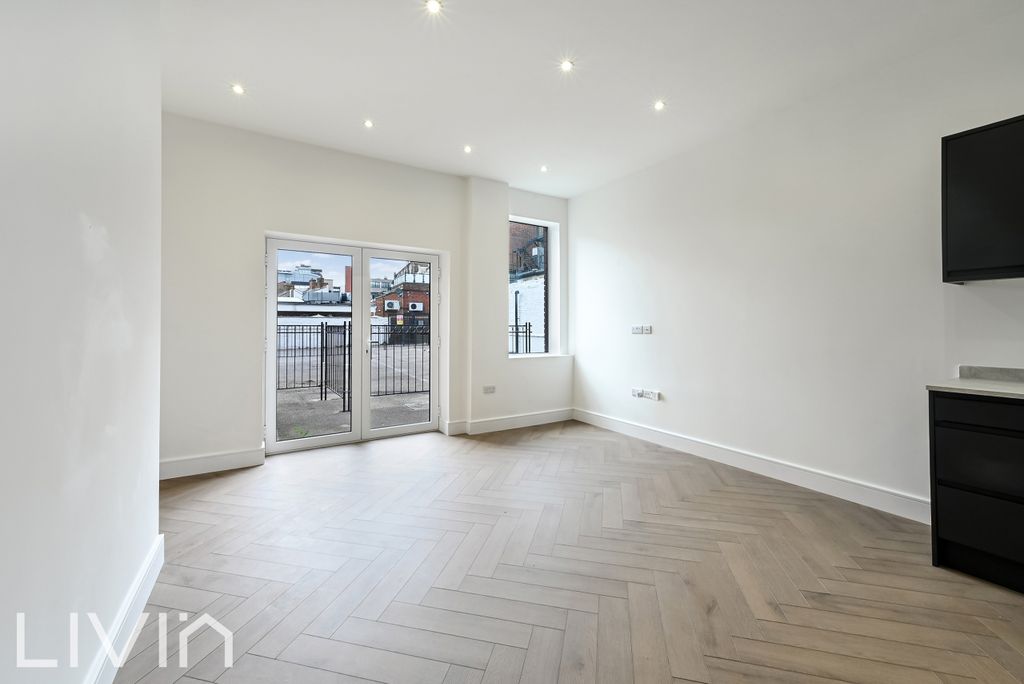 Property photo 1 of 10 2