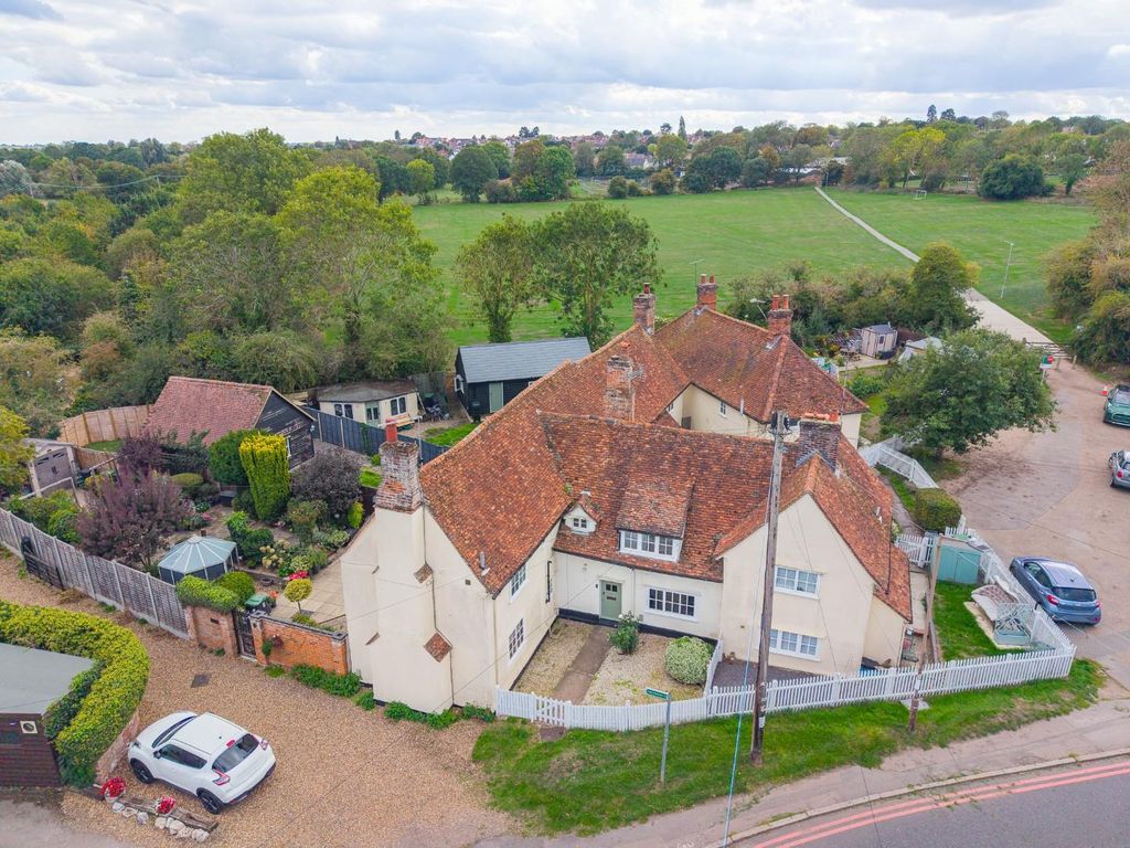 Property photo 3 of 19 Drone