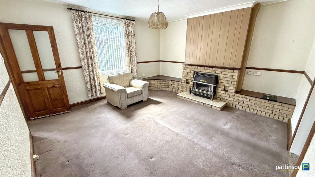 Property photo 3 of 15