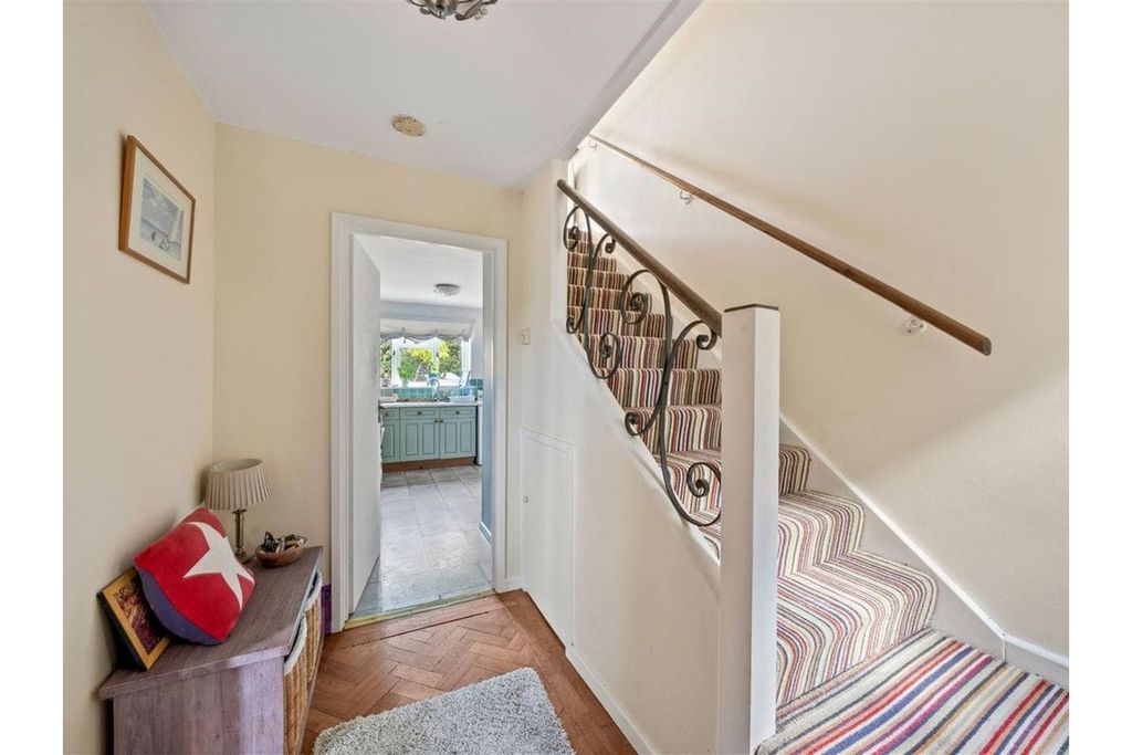 Property photo 3 of 16