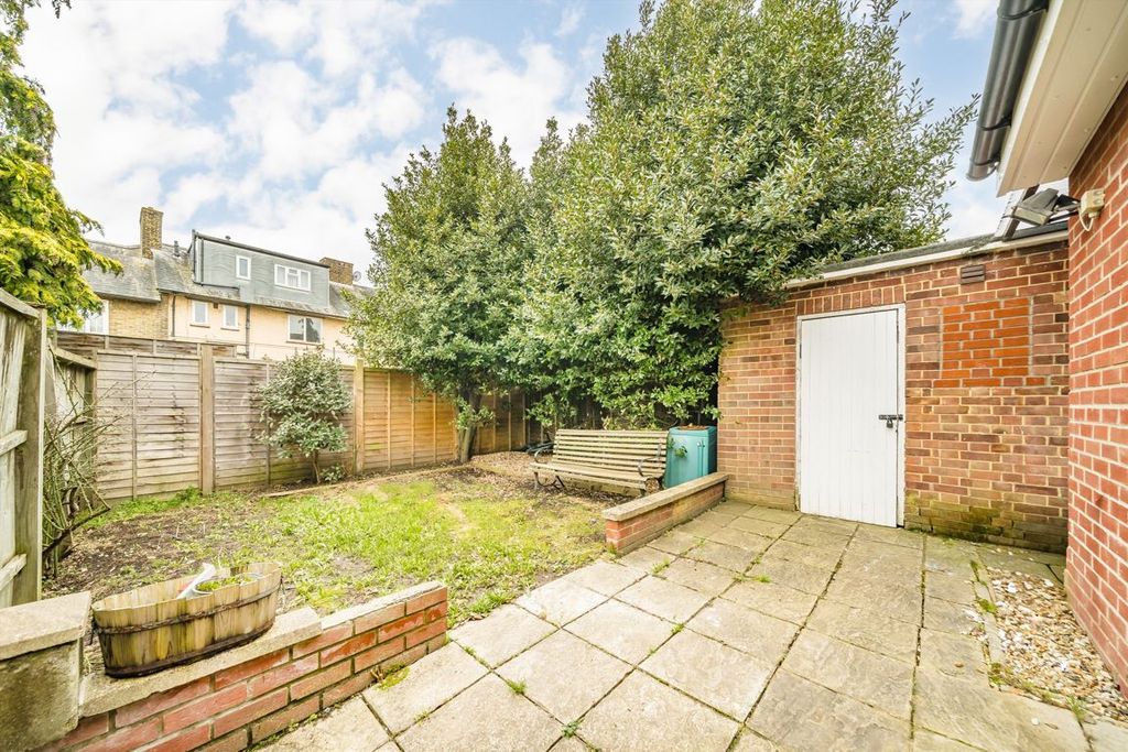 Property photo 3 of 8