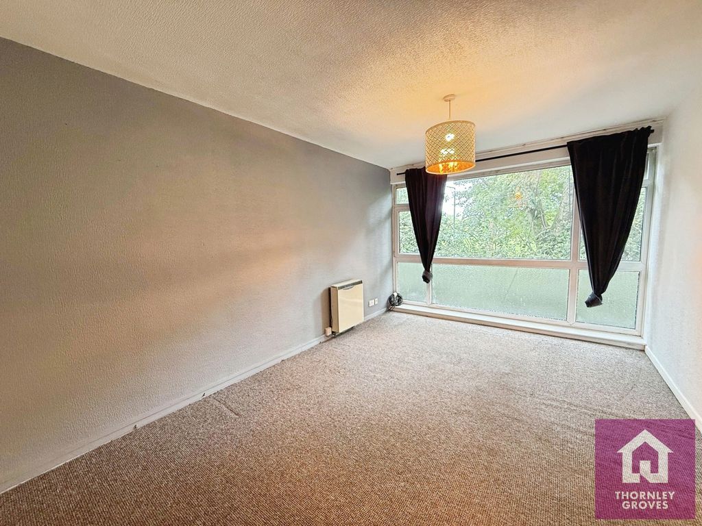 Property photo 3 of 14 Pbox-Img.Jpg