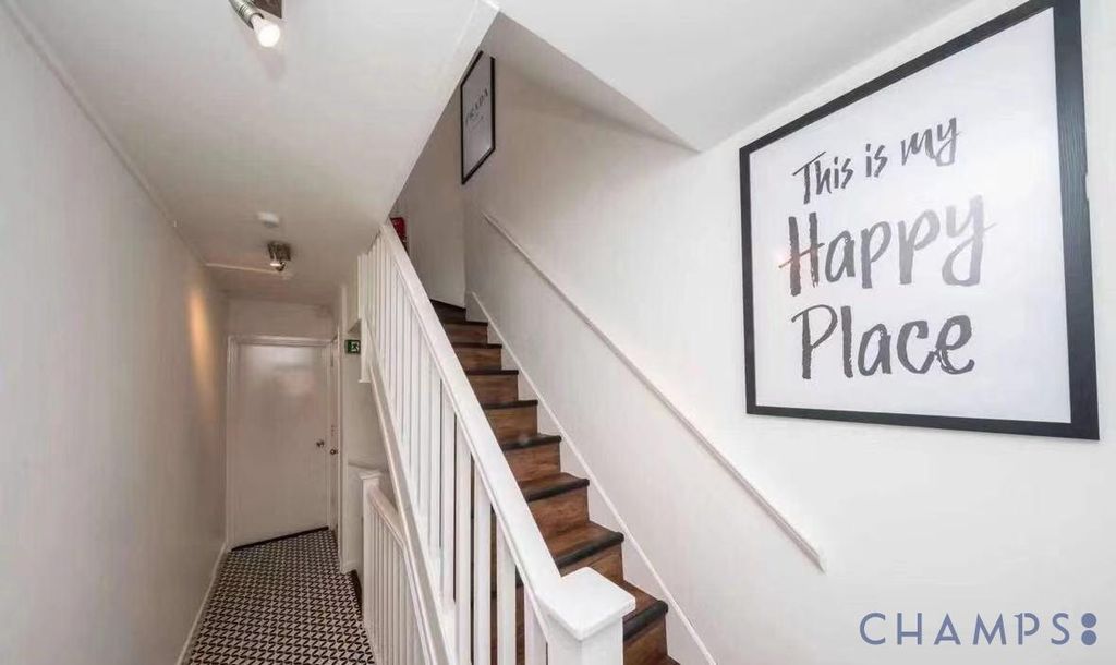 Property photo 3 of 6 Gallery