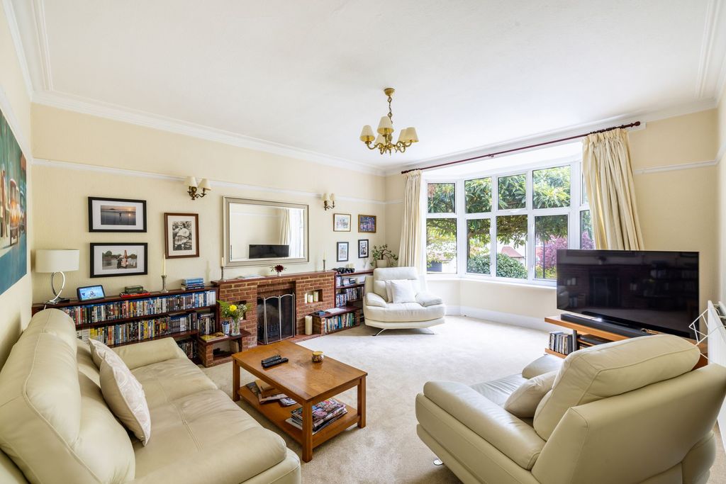 Property photo 3 of 21