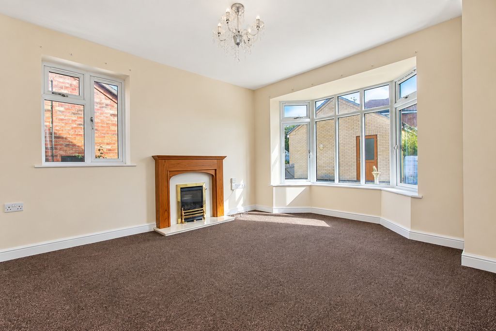 Property photo 2 of 15 5597152